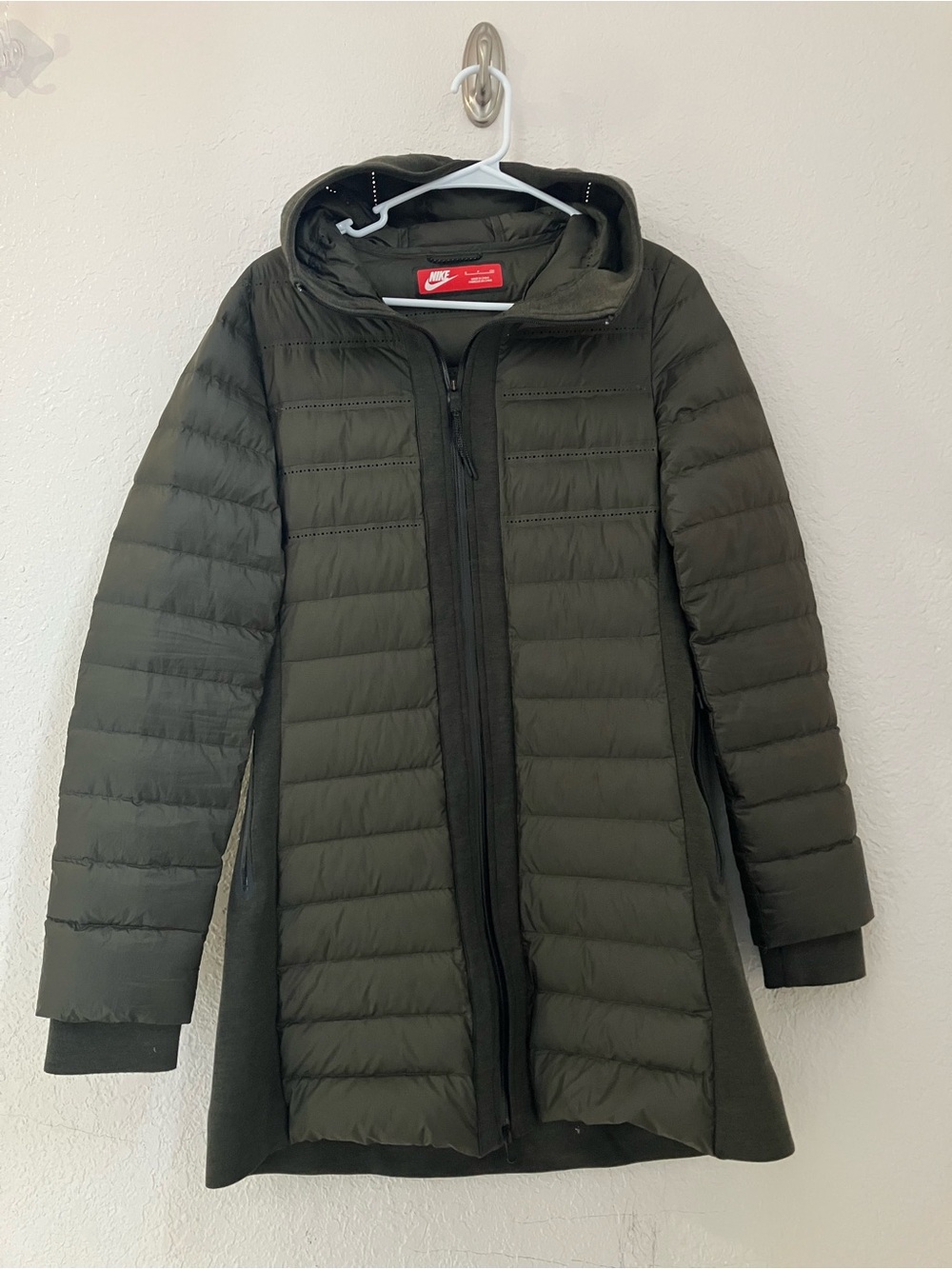Nike Aeroloft 800 Down Women’s Size Small Jacket Olive Green Hooded Coat Parka